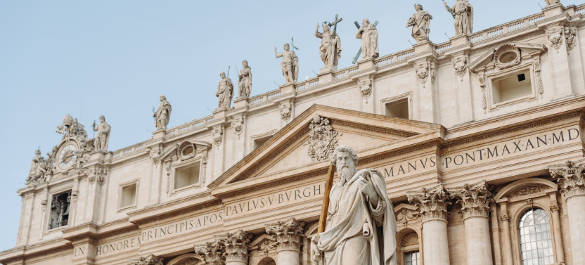 St. Peter’s Basilica Priority Access Tour with Dome & Crypt