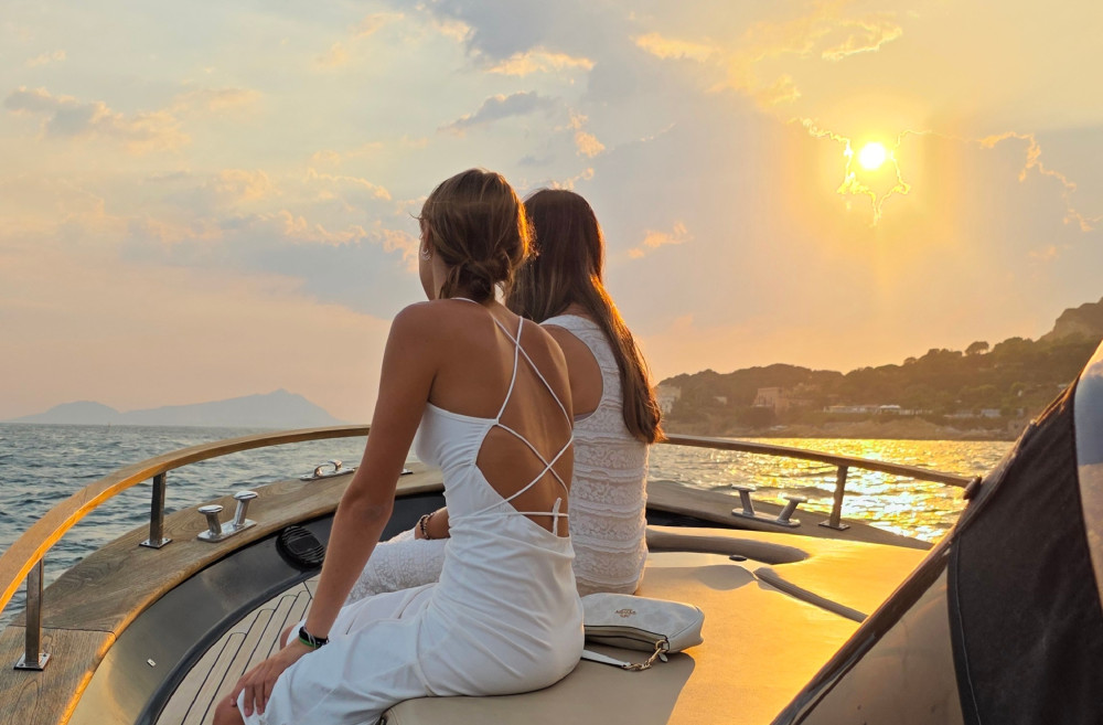 From Naples: Sunset Cruise by Boat with Spritz - Small Group
