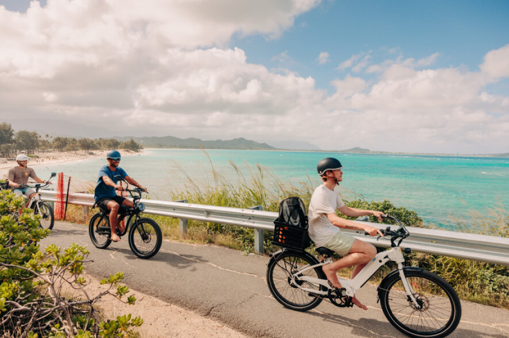 Guided Mokulua Islands Kayak Tour and E-Bike Adventure