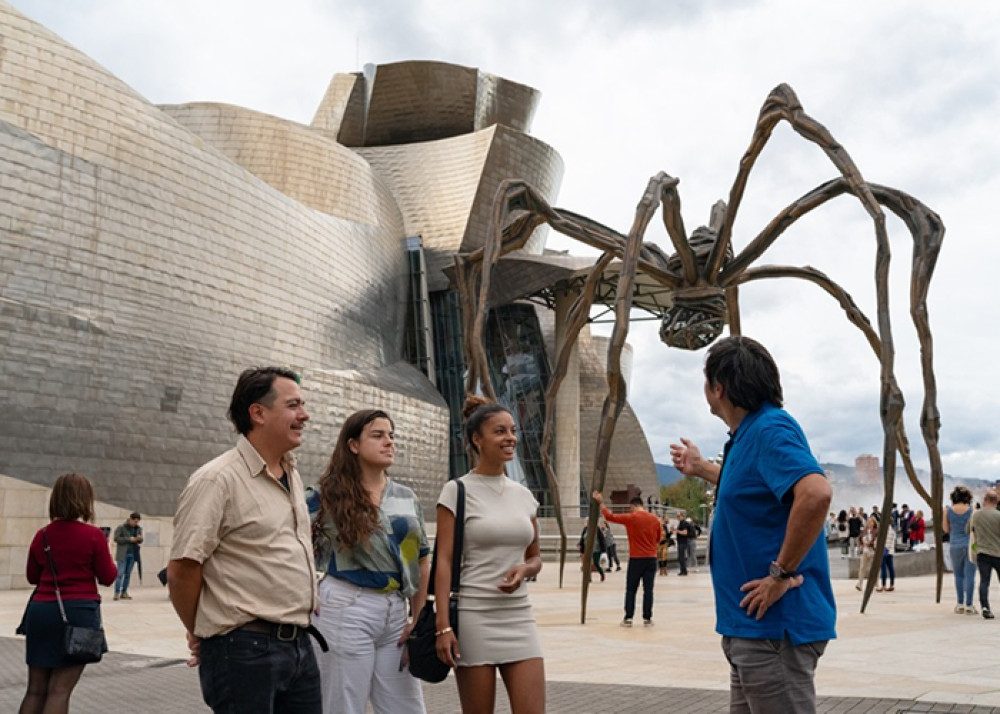 Guggenheim Museum private tour in Bilbao