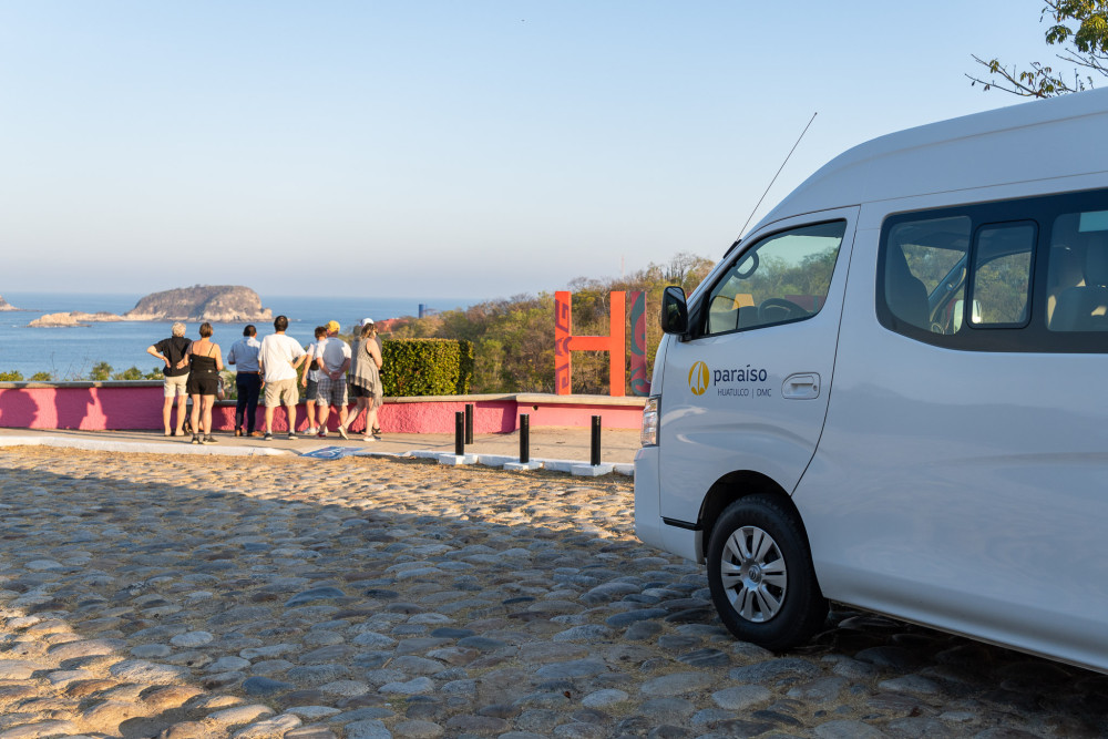 Huatulco Airport Round-Trip Shuttle Service