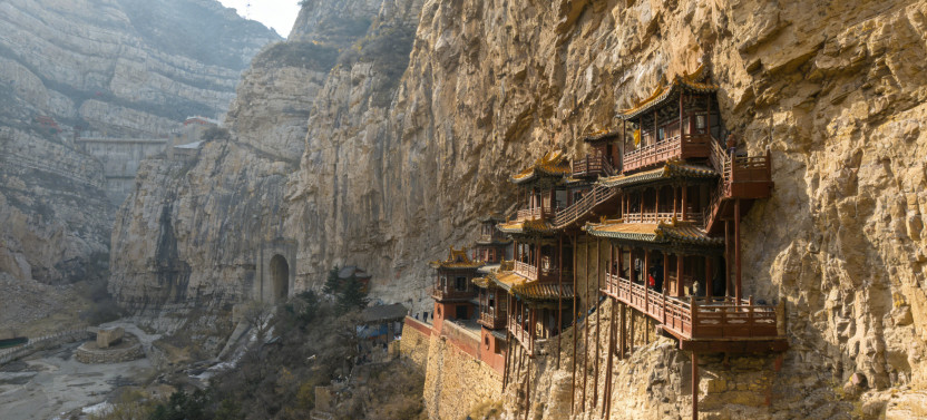 Beijing Private Day Trip to Hanging Temple and Yungang Grottoes