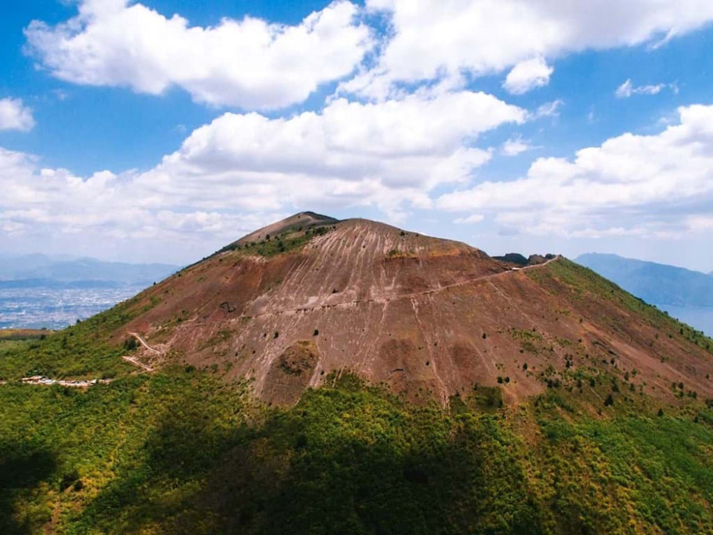 Pompeii & Mount Vesuvius: Semi-Private Day Trip from Rome