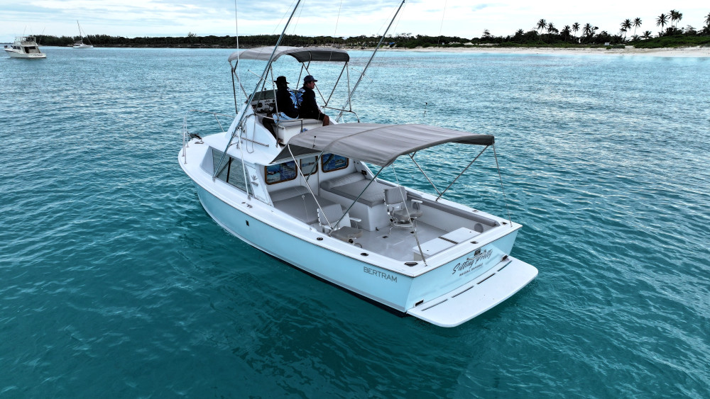 Half-Day Private Snorkeling or Fishing from Nassau - 31ft Sitting Pretty