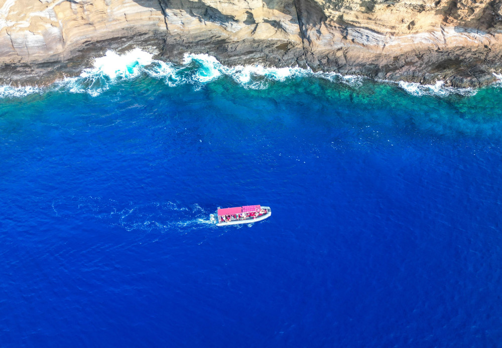 Small Group: Molokini Crater Snorkel Adventure 2 Hours