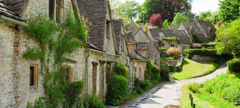 Lunch In The Cotswolds: The Prettiest Village In Britain