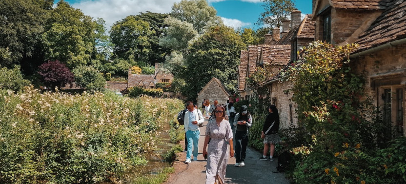 Lunch In The Cotswolds: The Prettiest Village In Britain