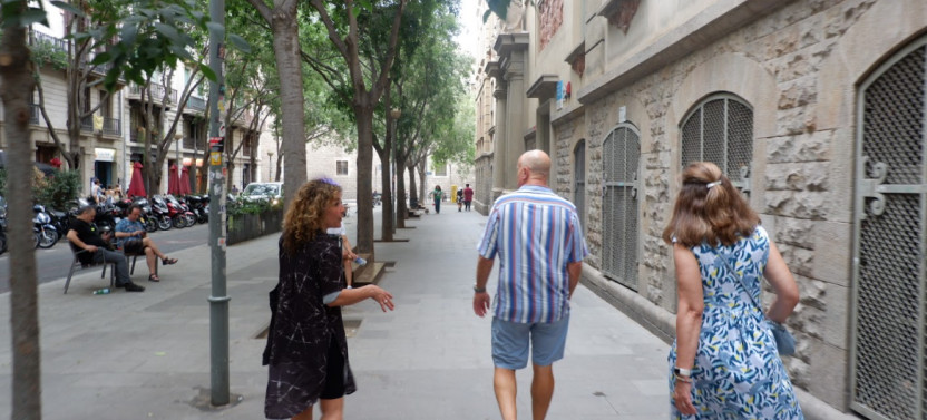 Private Old Quarter Walking Tour with Food & Wine Tasting, photo 3 of 8