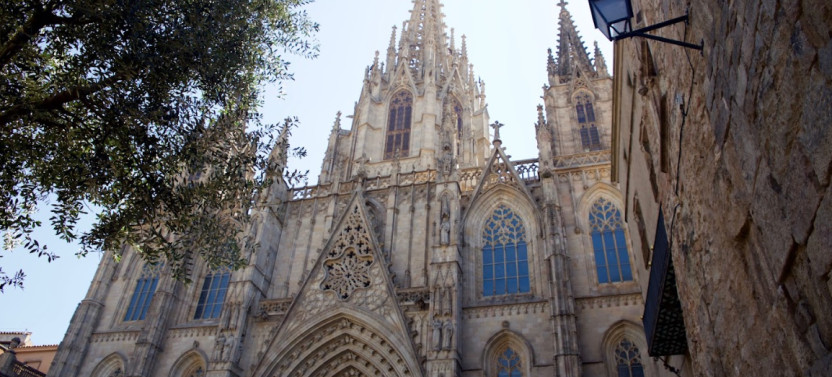 Private Old Quarter Walking Tour with Food & Wine Tasting