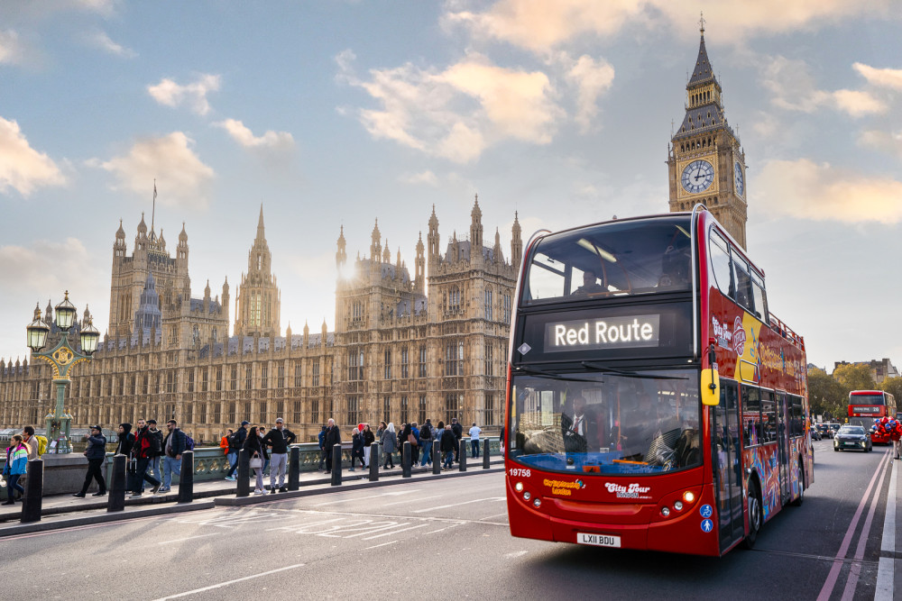 London 360: The Ultimate Hop-On Hop-Off City Explorer: (Bus & Boat)