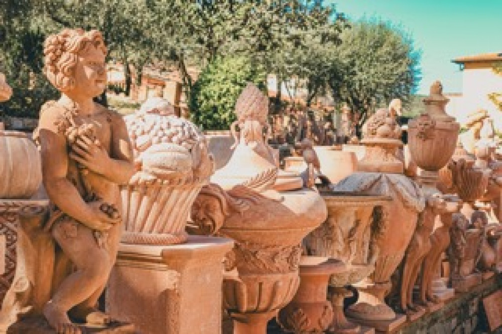 Tuscan Traditions: Terracotta, Wine & Olive Oil