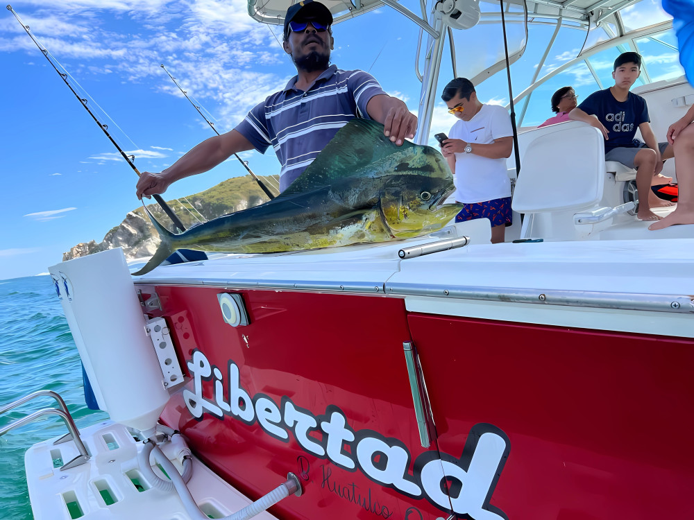 Sport Fishing Yacht Experience in Huatulco