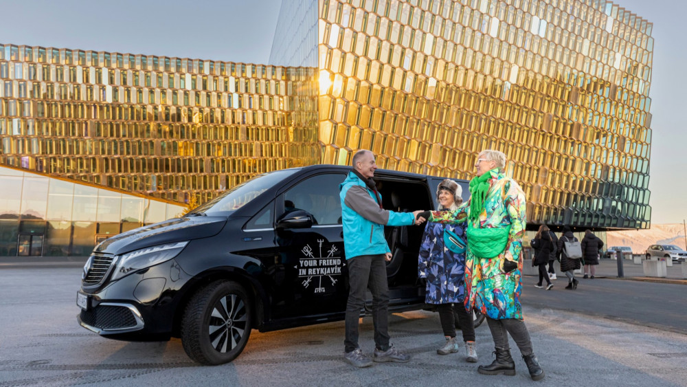 Blue Lagoon Private Transfer: Reykjavik to KEF with 2-Hours at Blue Lagoon