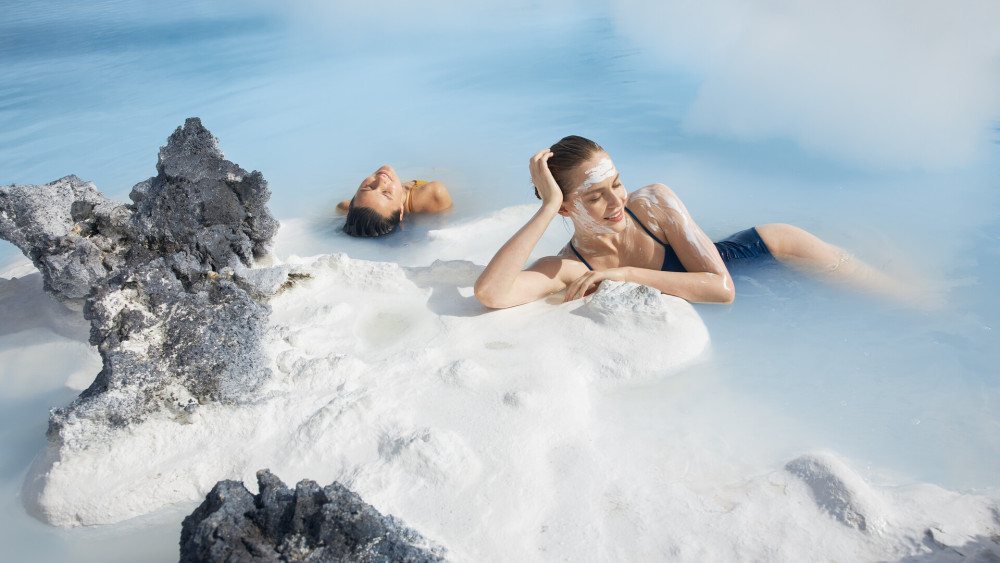 Blue Lagoon Private Transfer: Reykjavik to KEF with 3-Hours at Blue Lagoon