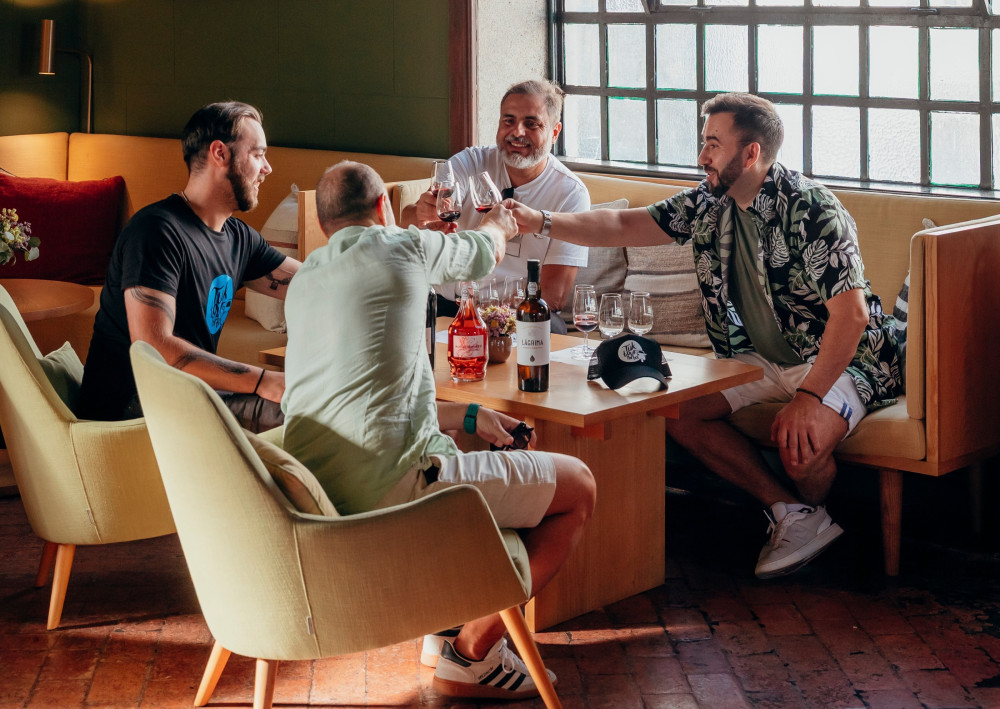 3H Porto & Gaia Tuk Tuk Experience with Port Wine Tasting