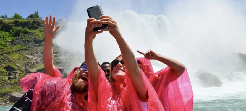 Niagara Falls Walking Tour with Boat Cruise Eco Experience