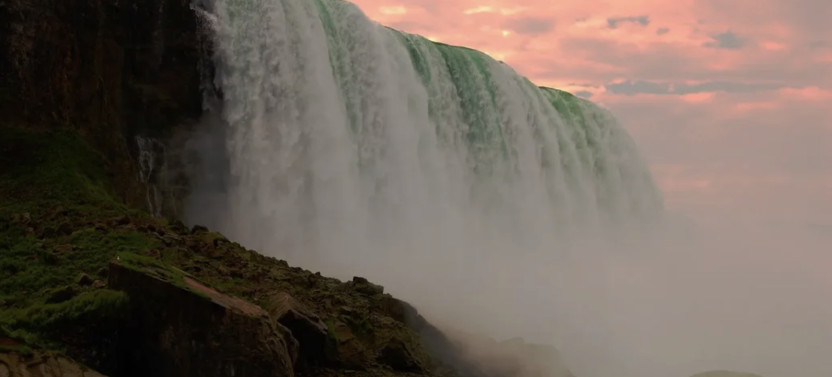 Niagara Falls Walking Tour with Boat Cruise Eco Experience