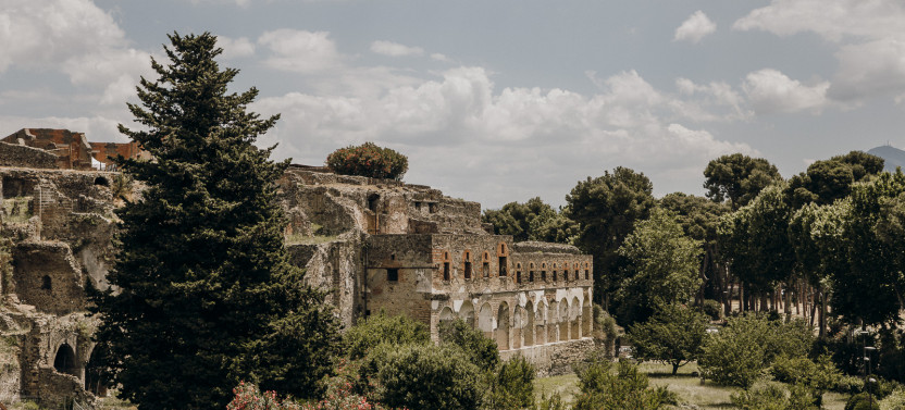 Complete Pompeii Skip the Line Tour with Archaeologist Guide