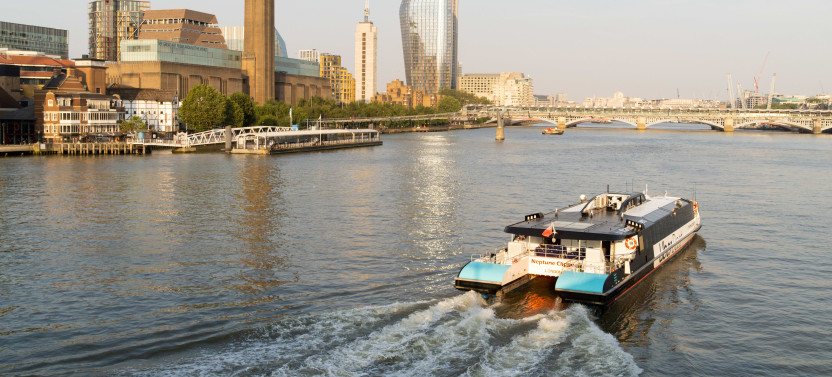 London 360: Return Boat Trip & Hop-On Hop-Off 1-Day Open Top Bus Pass