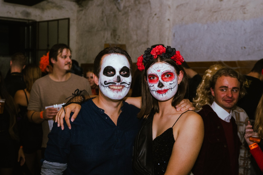 Day of the Dead Pub Crawl in Lisbon