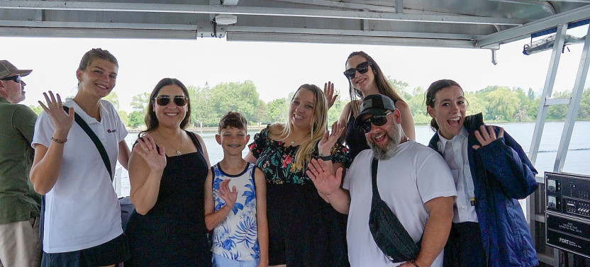 Best of Toronto Walking Tour CN Tower + Boat Cruise
