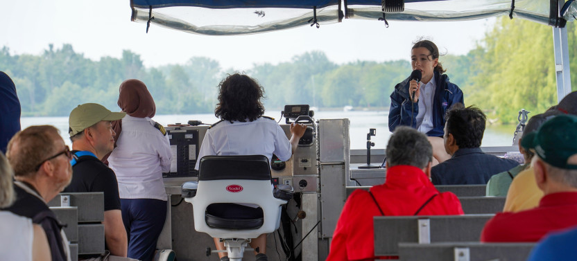 Toronto Walking Tour with Harborfront & Boat Cruise