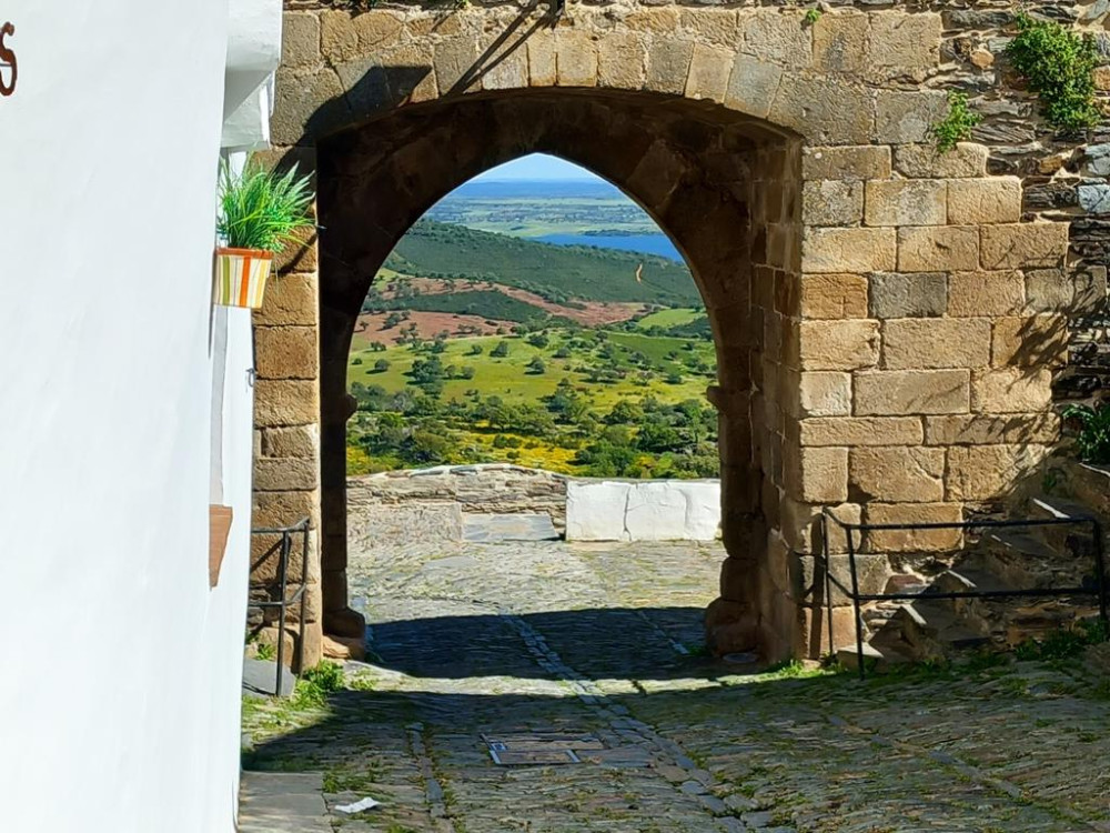 One-Way Algarve to Lisbon, the Museum-City Evora & Alentejo Landscape