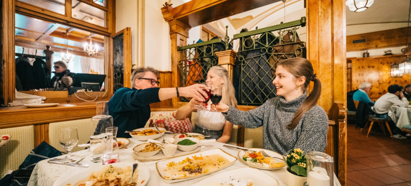 Private Vienna Food Tour: Local Tastes, Wine, Market & Hidden Gems