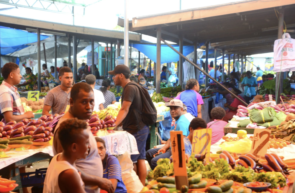Nausori Town Market & Scenic Drive Cultural Tour in Fiji