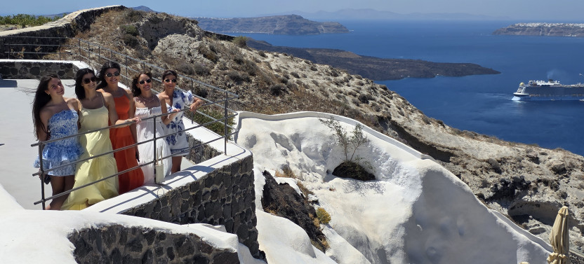 Santorini: 6hr Private Tour including Olive Oil, Beer or Wine Tasting