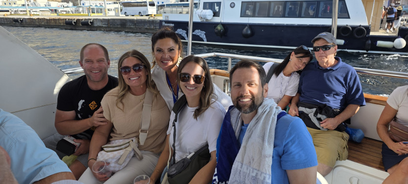 Santorini: 6hr Private Tour including Olive Oil, Beer or Wine Tasting