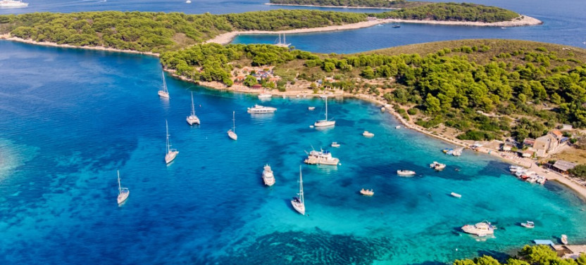 Private Full-Day Boat Tour to Blue Lagoon, Hvar & Pakleni Islands