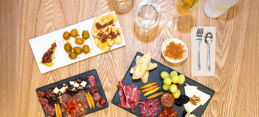Menú Iberico - Jamón & Cava near Sagrada Familia, photo 2 of 6
