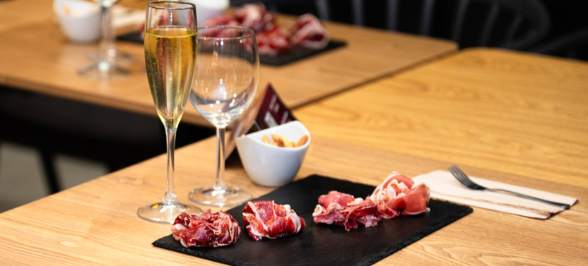 Jamón Experience | Premium Iberian Ham & Wine Tasting in Barcelona, photo 5 of 5