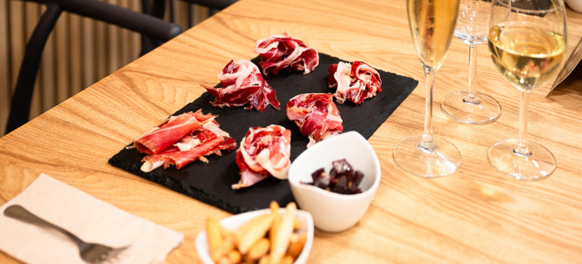 Jamón Experience Masterclass: The Ultimate Iberian Ham & Wine Tasting, photo 4 of 8