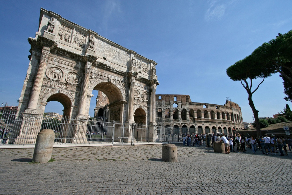 Colosseum and Pantheon: Sacred and Profane Private & Skip the Line Tour