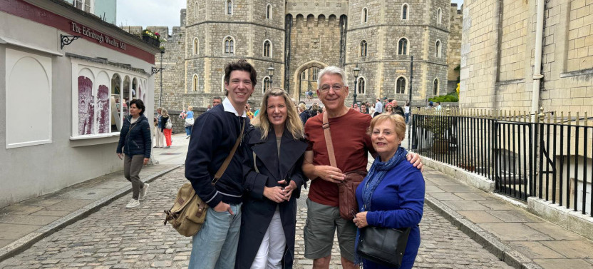Private Windsor Town Tour with Skip-the-Line Windsor Castle Tickets