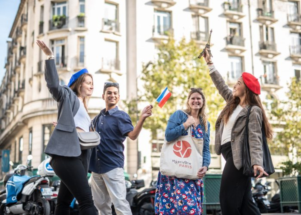 Paris & Parisians During WWII - Private Walking Tour