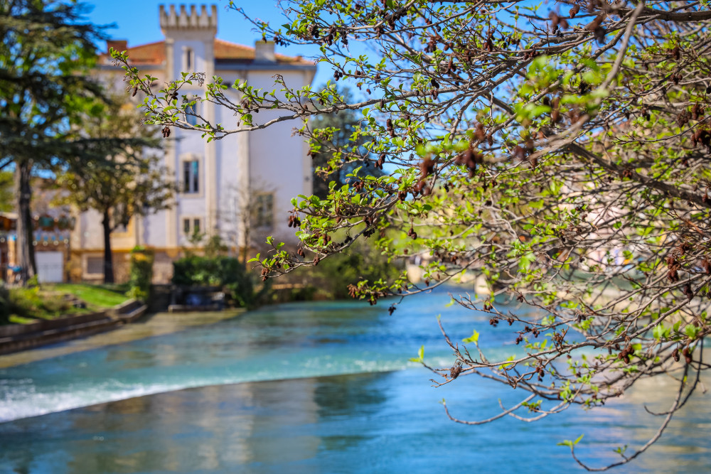 Avignon & L'Isle-sur-la-Sorgue - France's Antique Capital, Pope's Palace