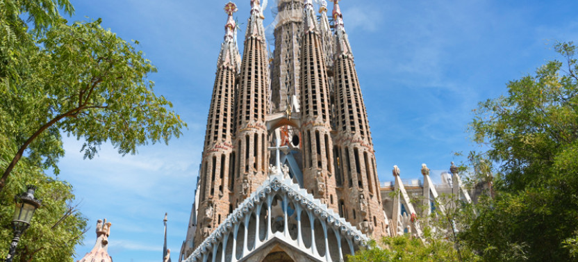 Semi-Private Sagrada Família Tour With Fast Entry, photo 3 of 7