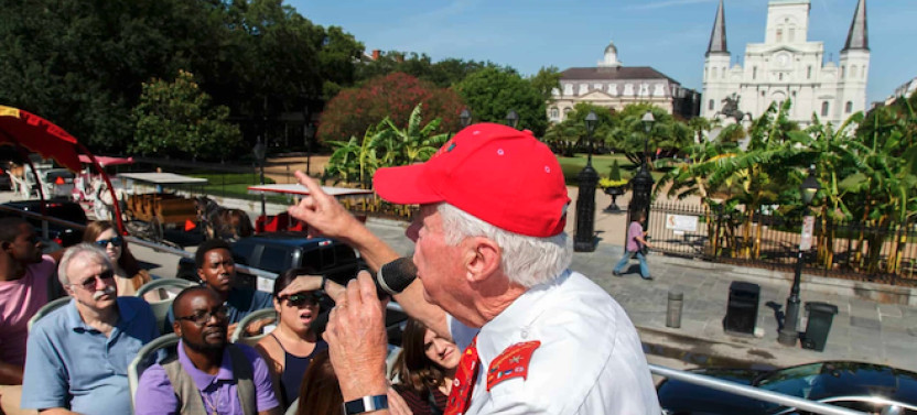 Hop-On Hop-Off New Orleans + Garden District Walking Tour 2-Day Ticket