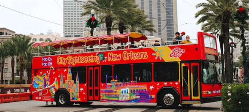 Hop-On Hop-Off New Orleans + Garden District Walking Tour 2-Day Ticket