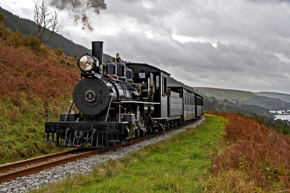 From Cardiff: Welsh Castles, Mountains & Steam Railway Day Tour