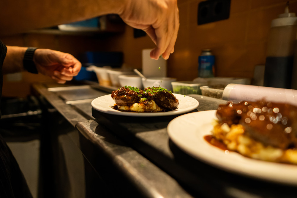 Private Barcelona Gothic Quarter VIP Tapas & Wine Tour