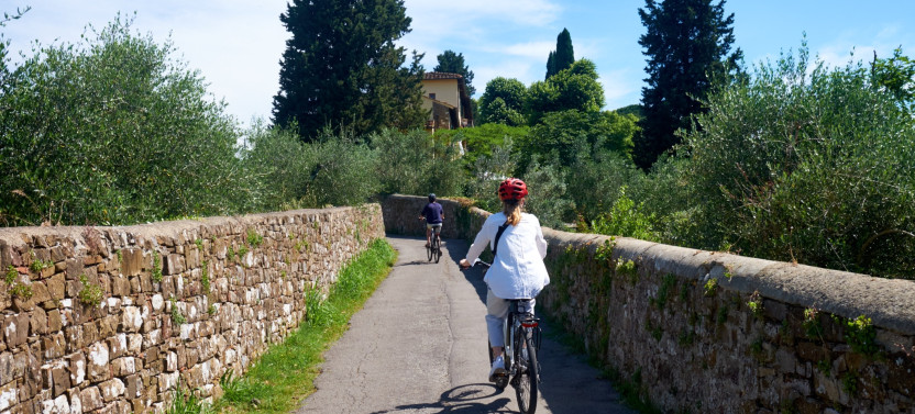 Florence E-Bike Tour in the Tuscan Countryside with Winery Tasting,country Italy