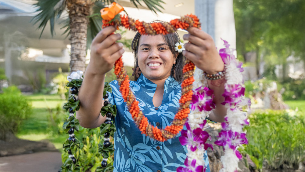 Honolulu Oahu Airport - Ohana Small Group Lei Greeting