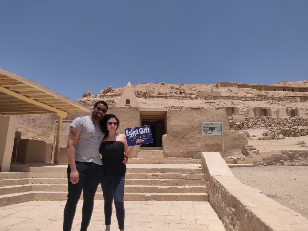 Luxor Guided Tour: Ramesseum Temple, Valley of the Nobles & Deir El madina