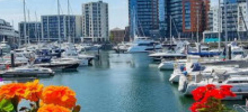 From Southampton to London: Private Transfer Including Stonehenge
