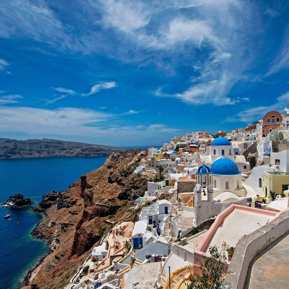 Santorini Sightseeing Tour: 4 Hours of Iconic Spots
