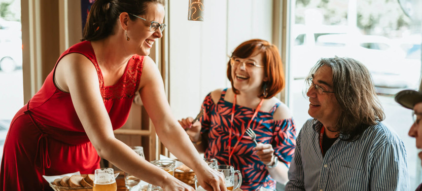 Private 5-Hour Prague City Highlights Tour with Local Lunch & Snack incl.